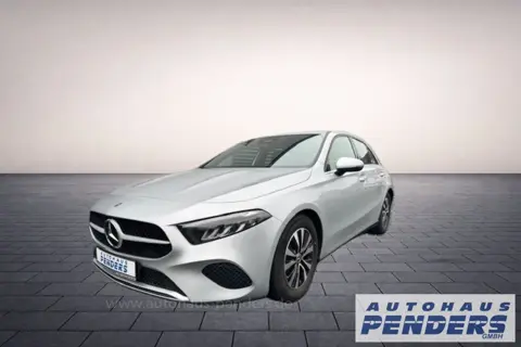 Mercedes-Benz A 200, Limousine in Silber