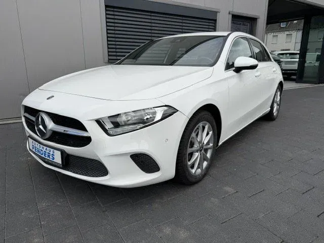 Mercedes-Benz A 220