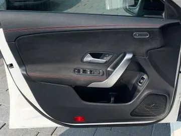 Mercedes-Benz CLA 200 — Ansicht 5