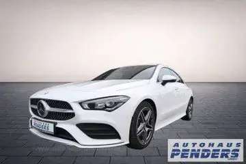 Mercedes-Benz CLA 220, Limousine in Weiß