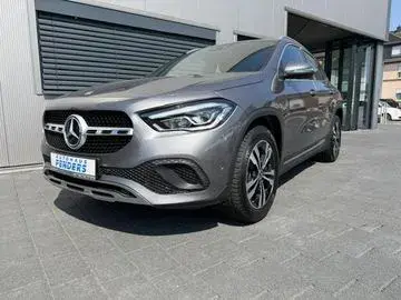 Mercedes-Benz GLA 200, SUV/Geländewagen/Pickup in Grau
